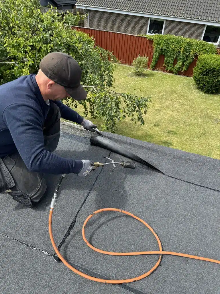 Tage med tagpap i København