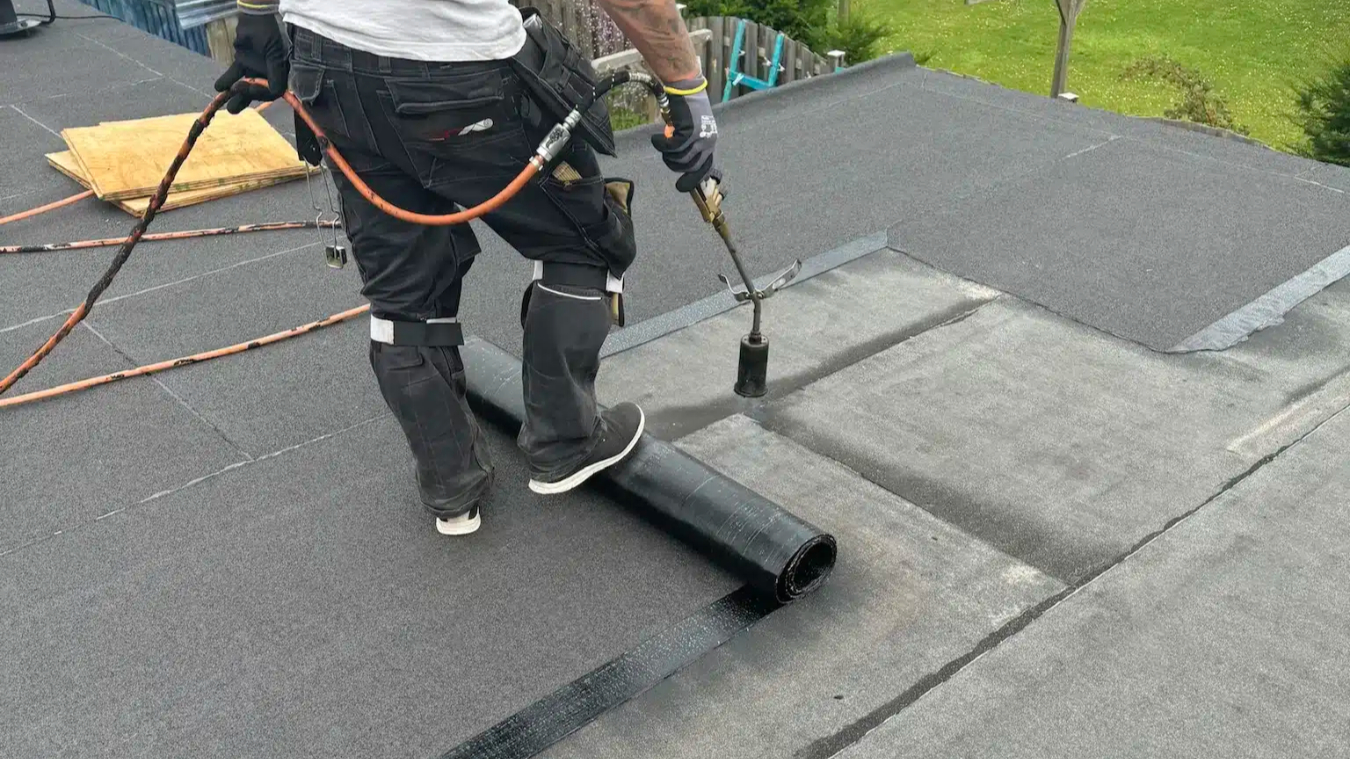 Tage med tagpap i København